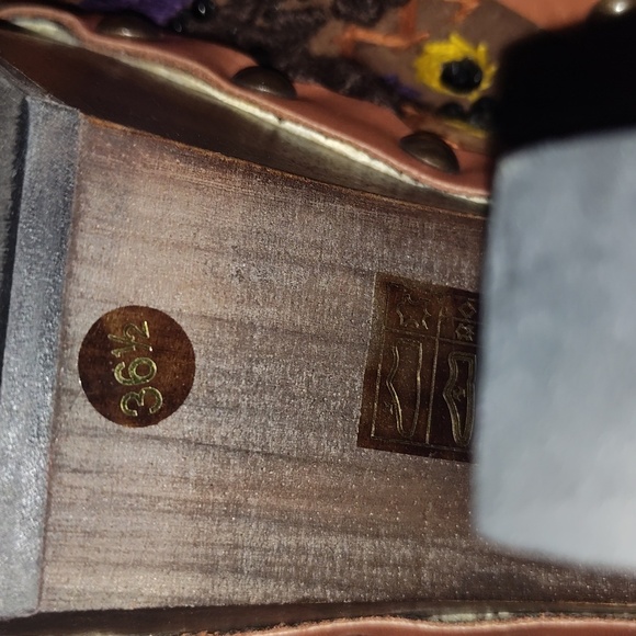 Miu miu STUDDED PLATFORM CLOGS block heel with shearling on inside size 36.5 6-7 - Picture 6 of 12